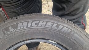 Prodám 6 zimní pneu MICHELIN 205/75/16C,cena je za 6 kusy.Po - 3