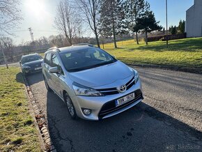 Toyota Verso 1.8 Benzín, 1maj. Nový servis + kola - 3