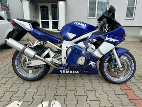 Yamaha YZF R6 - 3