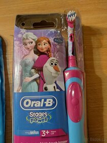 Zubní kartáčky Oral-B, Disney, elektrické, 2ks, cena za oba - 3