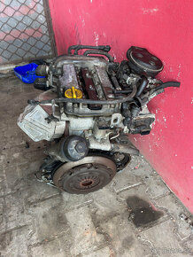 Motor Opel Corsa B 1,0i 12V X10XE 40KW kompletní - 3