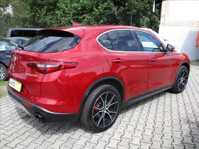 Alfa Romeo Stelvio 2,0 TBi MultiAir Q4 First Ed. - 3