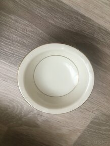 Krásný Porcelánový servis pro 12 osob - 3