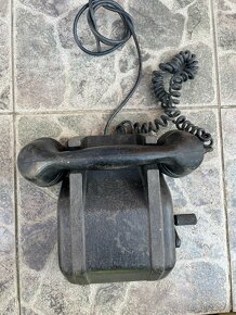 starý telefon na kličku - 3