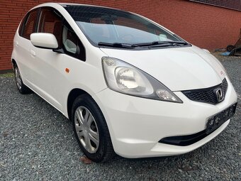 Honda Jazz 1.2i-VTEC 66kw,Rok 2008,99tkm,Bez Koroze,Nová STK - 3