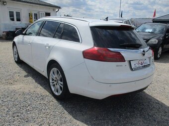 Opel Insignia 2,0CDTI 81KW Sports Tourer 2010 - 3