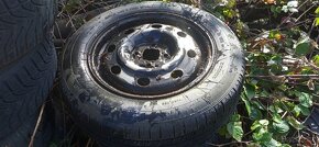 Zimní pneu Renault 4x100 185/65 R15 - 3