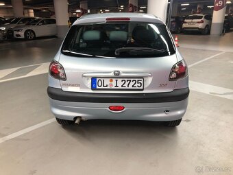 Peugeot 206 1,1 benzin  44kw/60k  r.v. 2002 - 3