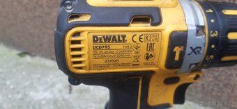 Aku vrtačka s příklepem DeWalt DCD 795 - 3