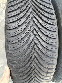 205/60/16 zimni pneu MICHELIN a HANKOOK 205/60 R16 - 3