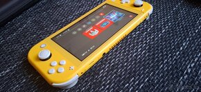 Nintendo Switch Lite - Yellow - Krabice - Pouzdro - Kryt - 3