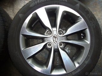 LETNÍ ALU KOLA orig.HYUNDAI i20 16" 4x100 6" et-50,stř.-54 - 3