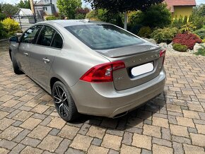 Volvo S60 D5 AWD SUMMUM (Automat), 158 kW - 3