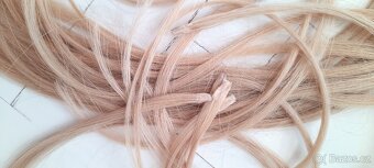 44 blond pramenů pravý vlas  délka 39 cm - 3