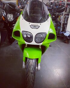 Kawasaki zx7r - 3