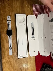 Apple Watch SE - 3