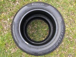 4x Zimní pneu Pirelli Sottozero Wint 3 - 215/55 R16 XL - 70% - 3