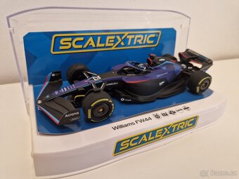 Scalextric autíčka na autodráhu (1:32) - 3