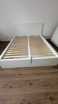 Postel IKEA MALM s úložným prostorem o rozměru 160x200 cm - 3