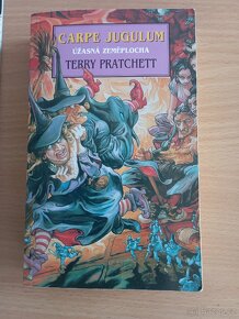 Terry Pratchett- Zajímavé časy/Carpe Jugulum - 3