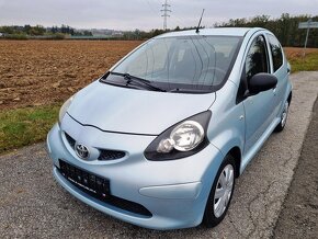 TOYOTA AYGO 1.0i 50kw 137tis.km pravidelný servis - 3