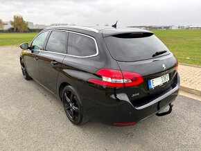 PEUGEOT 308 SW 1.2 PURETECH //2016 PANO NAVI TAŽNÉ SERVISKA - 3