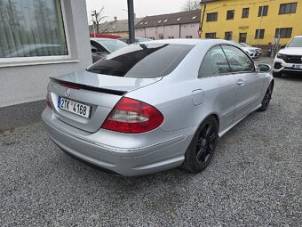 Mercedes-Benz CLK 320CDI V6 Kupé AMG Paket - 3