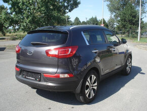 Kia Sportage 2.0 CRDi AUT NAVI AWD - 3