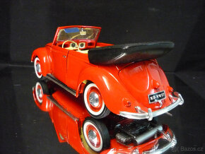 Volkswagen Beetle cabriolet VW Maisto 1/18 - 3