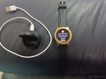 Chytré hodinky Samsung Galaxy Watch 42mm SM-R810, nabíječka - 3