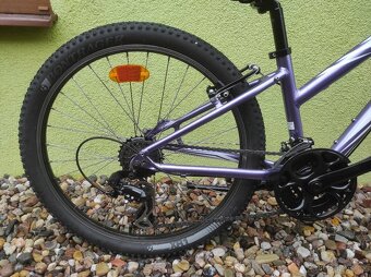 Značkové dětské kolo SPECIALIZED 24" (fialová) - 3