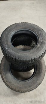 Zimní pneu s hroty Nokian 225/70 R15 - 3