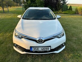 Toyota Auris 1.6 - 3