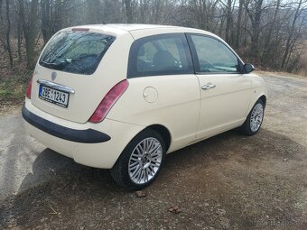 LANCIA YPSILON 1.2 44 kw TOP STAV - 3