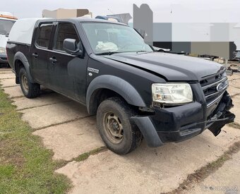 Havarovaný Ford Ranger 2,5 najeto 113tis.km - 3