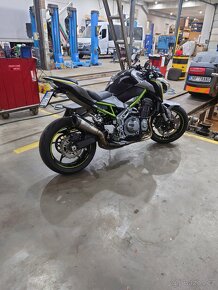 Kawasaki Z900 - 3