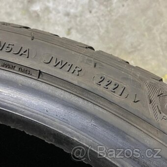 Zimní pneu 225/40 R19 93W Goodyear 7mm - 3