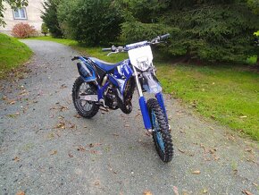 Yamaha YZ 125 - 3