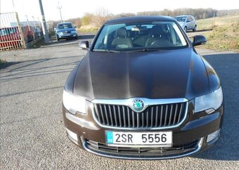 Škoda Superb 1,8 118 kW CZ Serviska benzín - 3