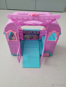 Karavan pro panenky velikosti Barbie a menší - 3