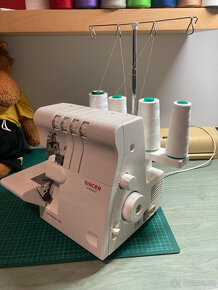 Overlock Singer - 3