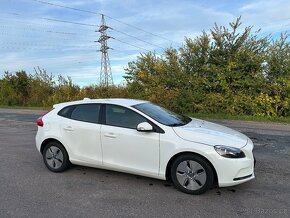 Volvo V40 D2 (2018) - 3