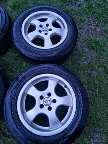 5x100 205/55 r16 vw - 3