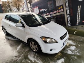 KIA CEED 1.6 CRDI 85KW 2009 - 3