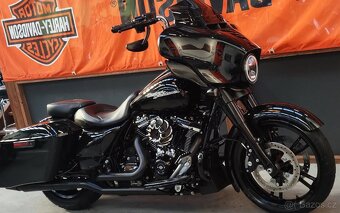 Harley-Davidson Street Glide Special FLHXS - 3