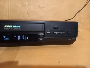 Panasonic nv-hv61 hifi vhs video přehrávač - 3