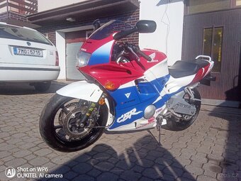 Honda CBR 600F - 3