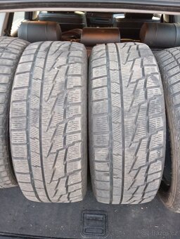 Pneu 215/50r17 - 3