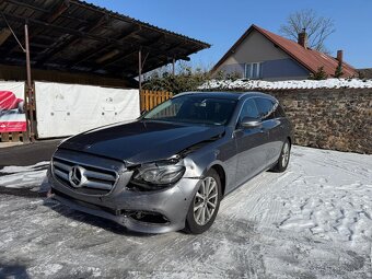 Mercedes-Benz E220D 4Matic - 3