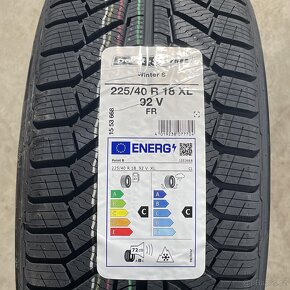 NOVÉ Zimní pneu 225/40 R18 92V XL PointS - 3